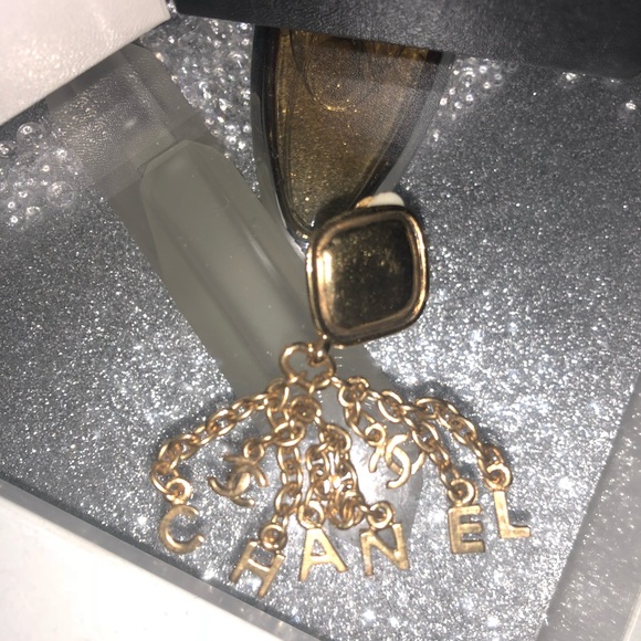 Vintage authentic Chanel clip on earrings dangle rare - Picture 2 of 6